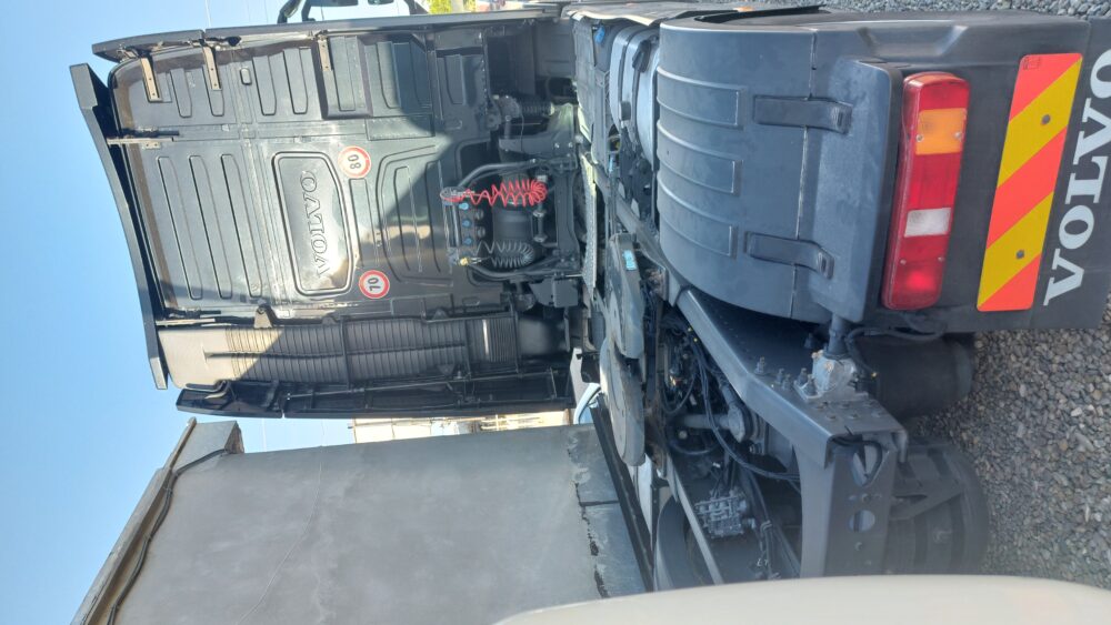 ولوو FH500(کدP06) - تصویر 3