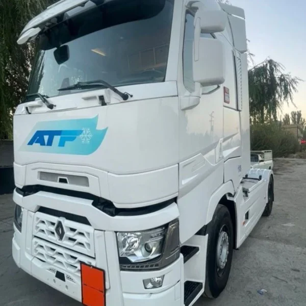 کشنده رنو T520 High مدل 2020 کم کارکرد