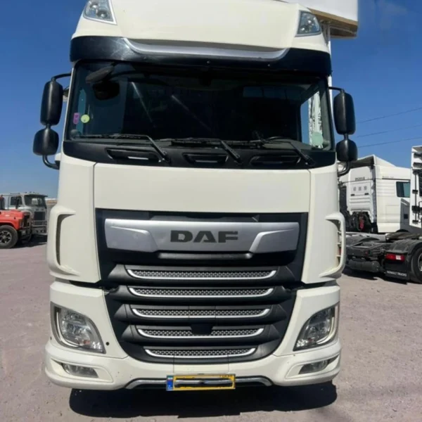 کشنده داف XF 480 مدل 2019 بدون رنگ با فلاپ کامل