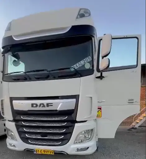 کشنده داف XF 480 مدل 2019 سقف بلند با درب راننده رنگ شده