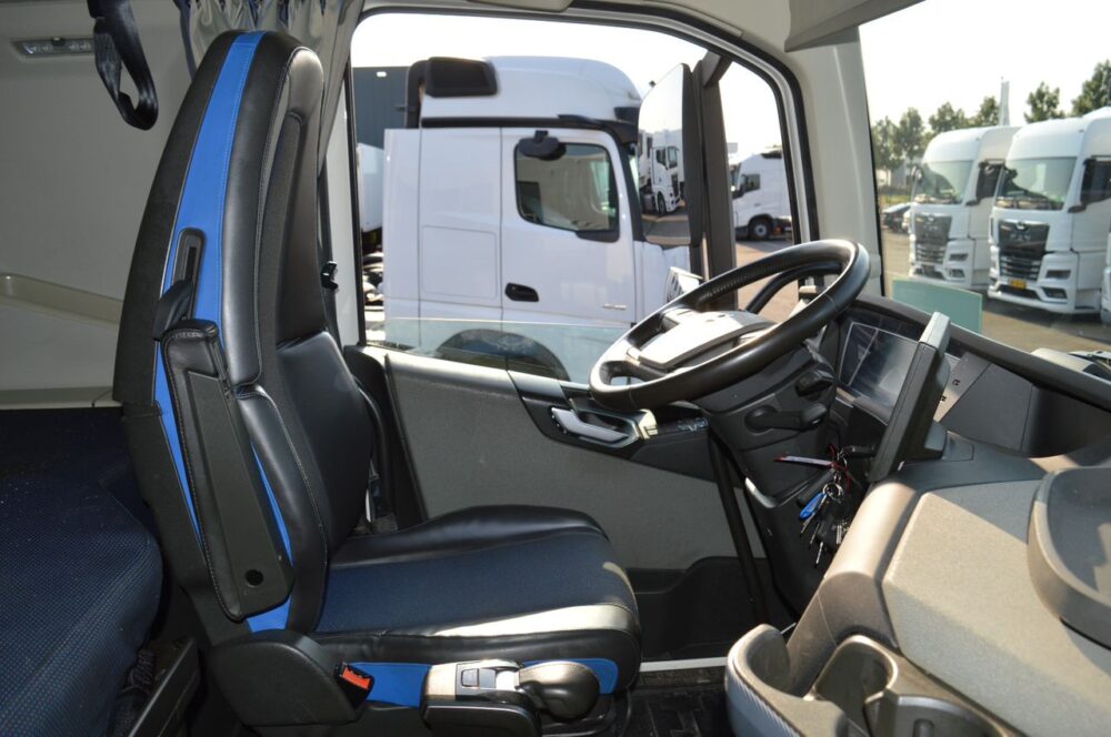 ولوو FH500(کدB16) - تصویر 12