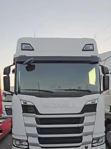 کشنده اسکانیا R450 مدل 2020 بی رنگ، مجهز به 6 پروژکتور