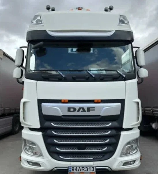 کشنده داف XF480 مدل 2018، بی رنگ در حد صفر