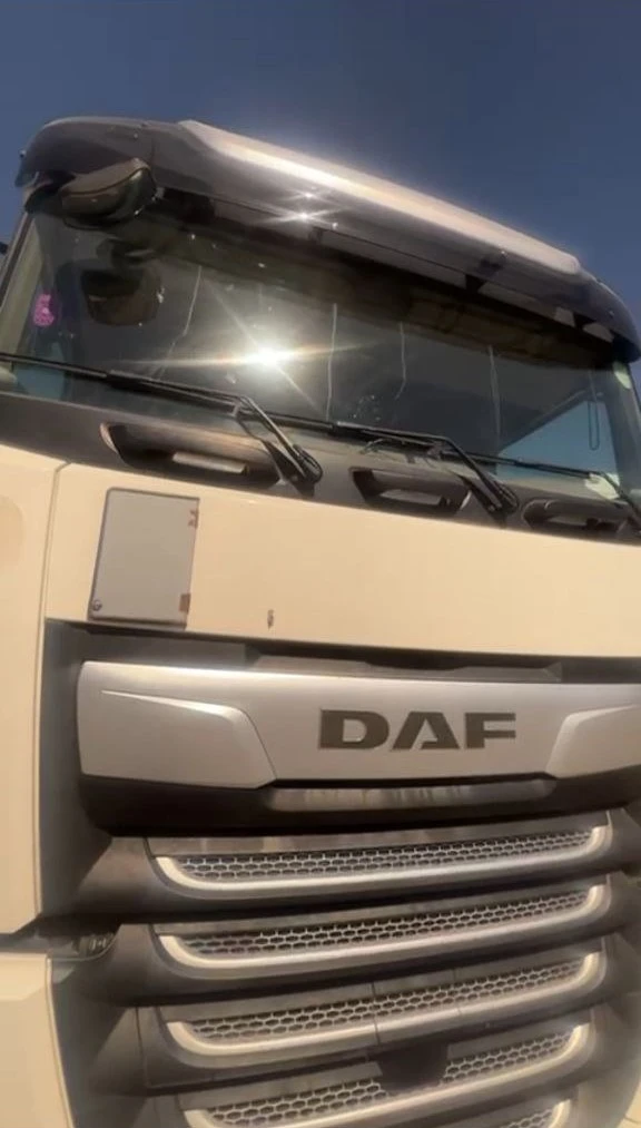 کشنده داف XF 480 مدل 2020 سقف نرمال و آماده نصب فلاپ