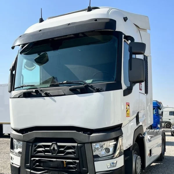 کشنده رنو T520 مدل 2020 بدون رنگ و مجهز به ریتارد موتور