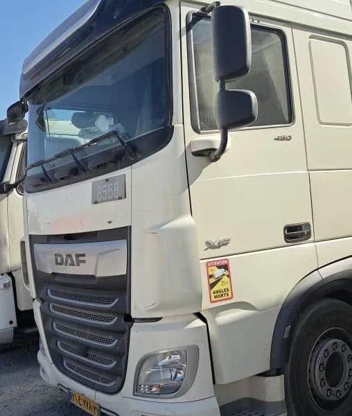 کشنده داف XF 480 مدل 2021 سقف نرمال بدون رنگ