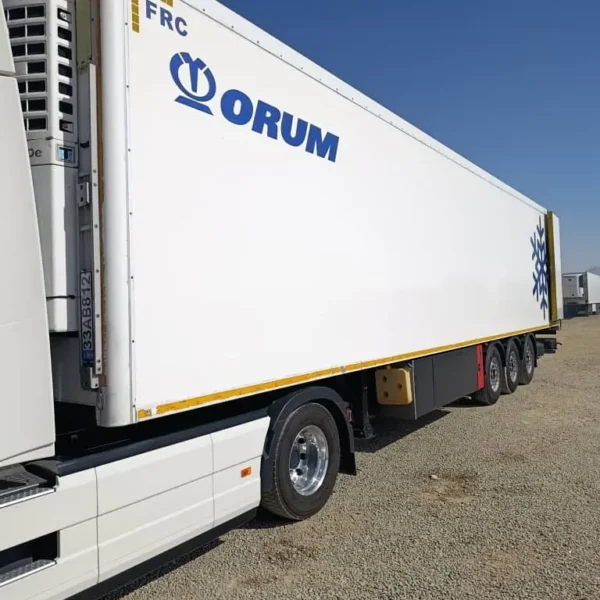 یخچال تریلی اروم تریلر مدل 1399 با زیربندی SAF و موتور SL200