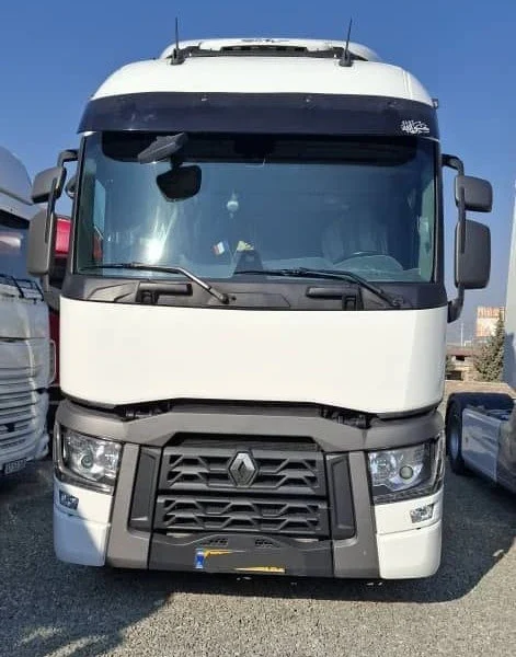 کشنده رنو T520 مدل 2020 مجهز به ریتارد گیربکس و فلاپ نصبی