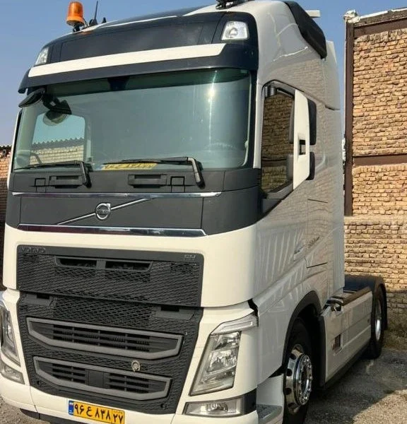 کشنده ولوو FH 500 مدل 2020 بدون رنگ با رینگ استیل