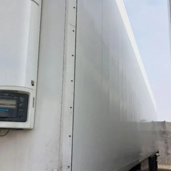 یخچال تریلی اشمیتز مدل 2013 با موتور کریر و لاستیک 80 درصد